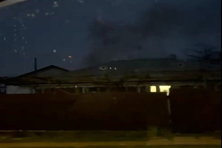 VIDEO Vasluienii se sufocă de fum, noapte de noapte, autoritățile dorm. ”Murim intoxicați! Luați măsuri!”