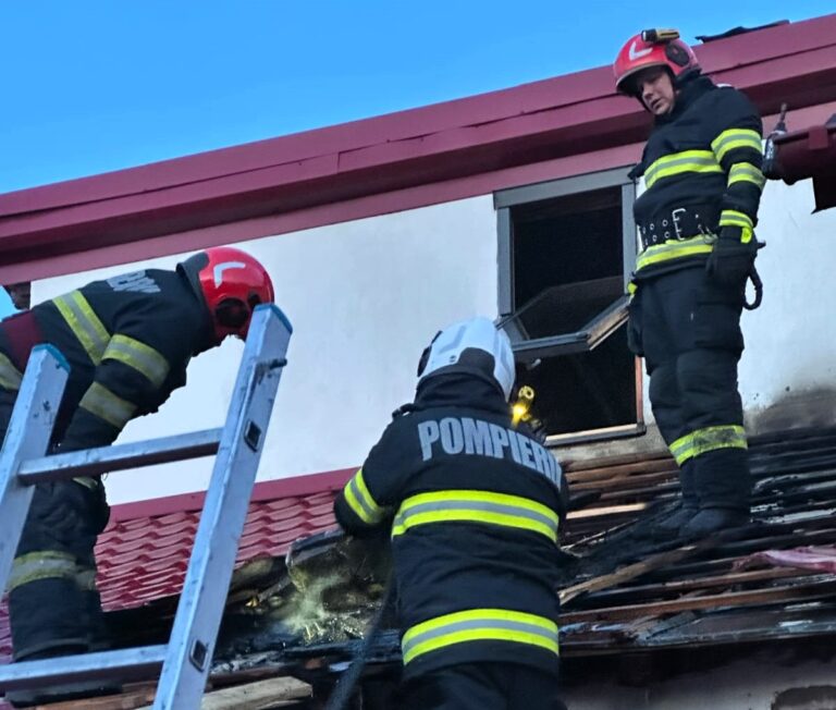 Incendiu la o casă din Bârlad, sâmbătă după-amiază