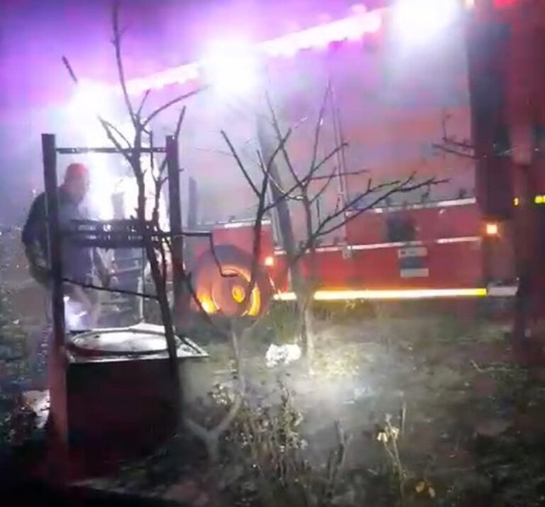 Incendiu Rebricea: O singură persoană era în casă, la momentul în care flăcările au cuprins casa (VIDEO)