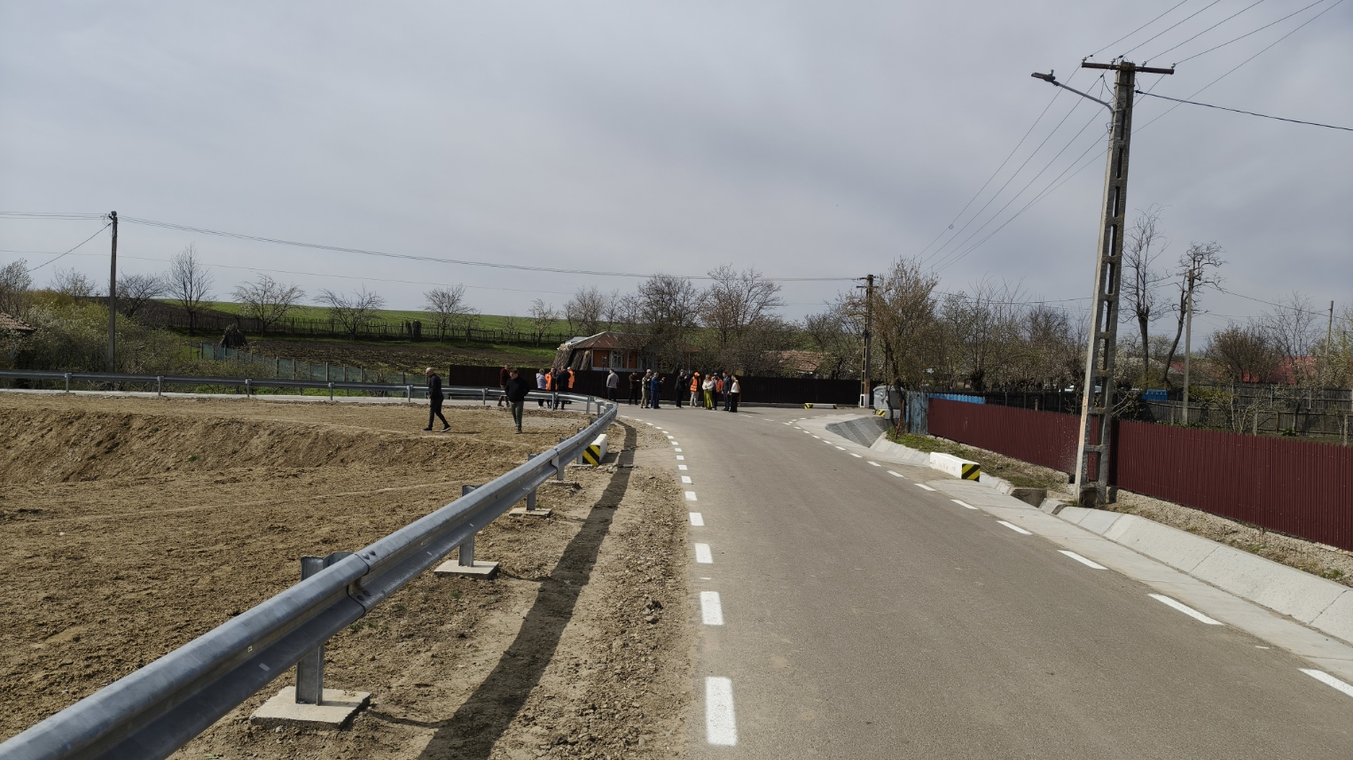 FOTO, VIDEO Bucurie în Săptămâna Mare. Viacons Rutier a predat comunității din Bogdănești peste 5,7 km de drumuri asfaltate 3 IMG20250414135545