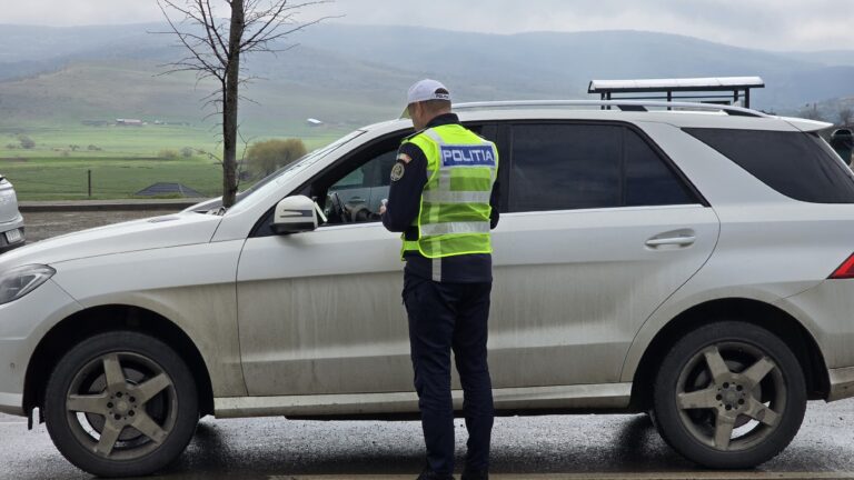 Un șofer a fost prins cu 115 km/h, pe drumul național Vaslui-Negrești