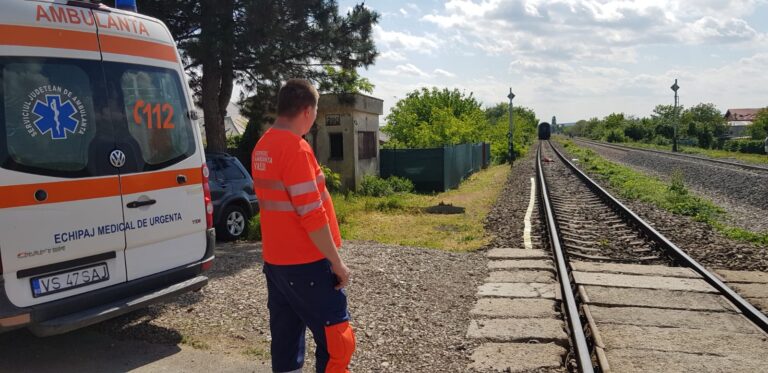 Bărbat accidentat mortal de un tren, la Bârlad. Poliția face cercetări