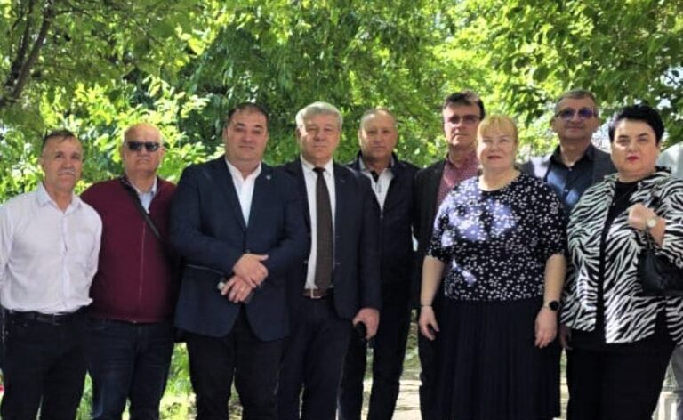 Deputatul Solomon a votat alături de primarul Bârladului, Dumitru Boroș. Mesajul parlamentarului vasluian