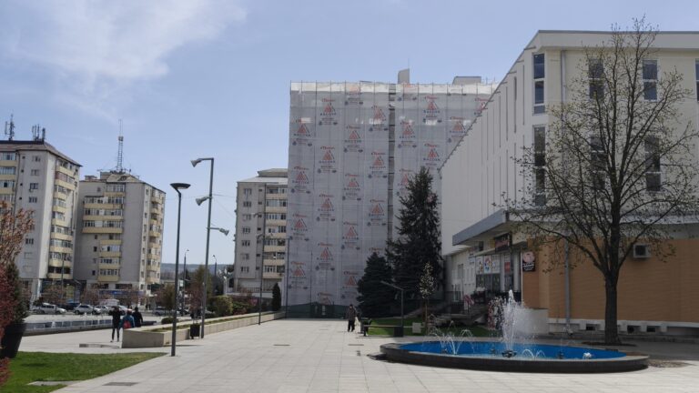 Fostul hotel Racova, din centrul Vasluiului, devine o locație exclusivistă, de 4 stele