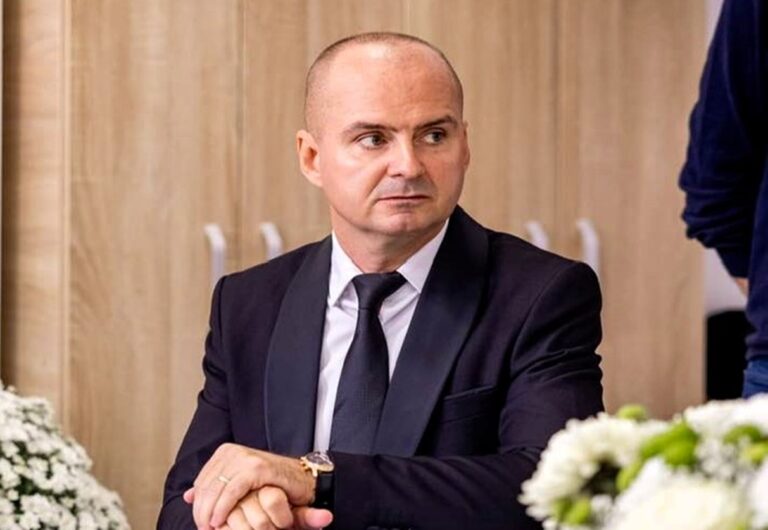 Primarul comunei Vinderei câștigă în instanță un proces cu compania Meta. ”Toți primarii să facă la fel”