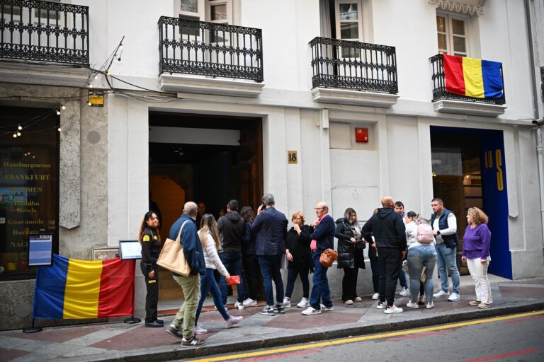 Ora 21.00 Peste 203.000 de români din Diasporă au votat la prezidențiale