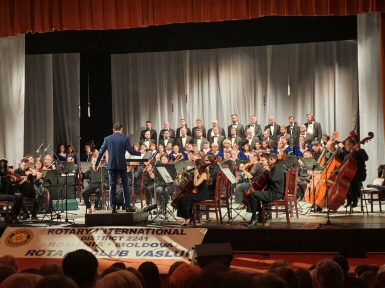 Filarmonica din Iași a ”vrăjit” publicul din Centrul Cultural ”Dimitrie Cantemir”, sâmbătă seara. Concert de excepție