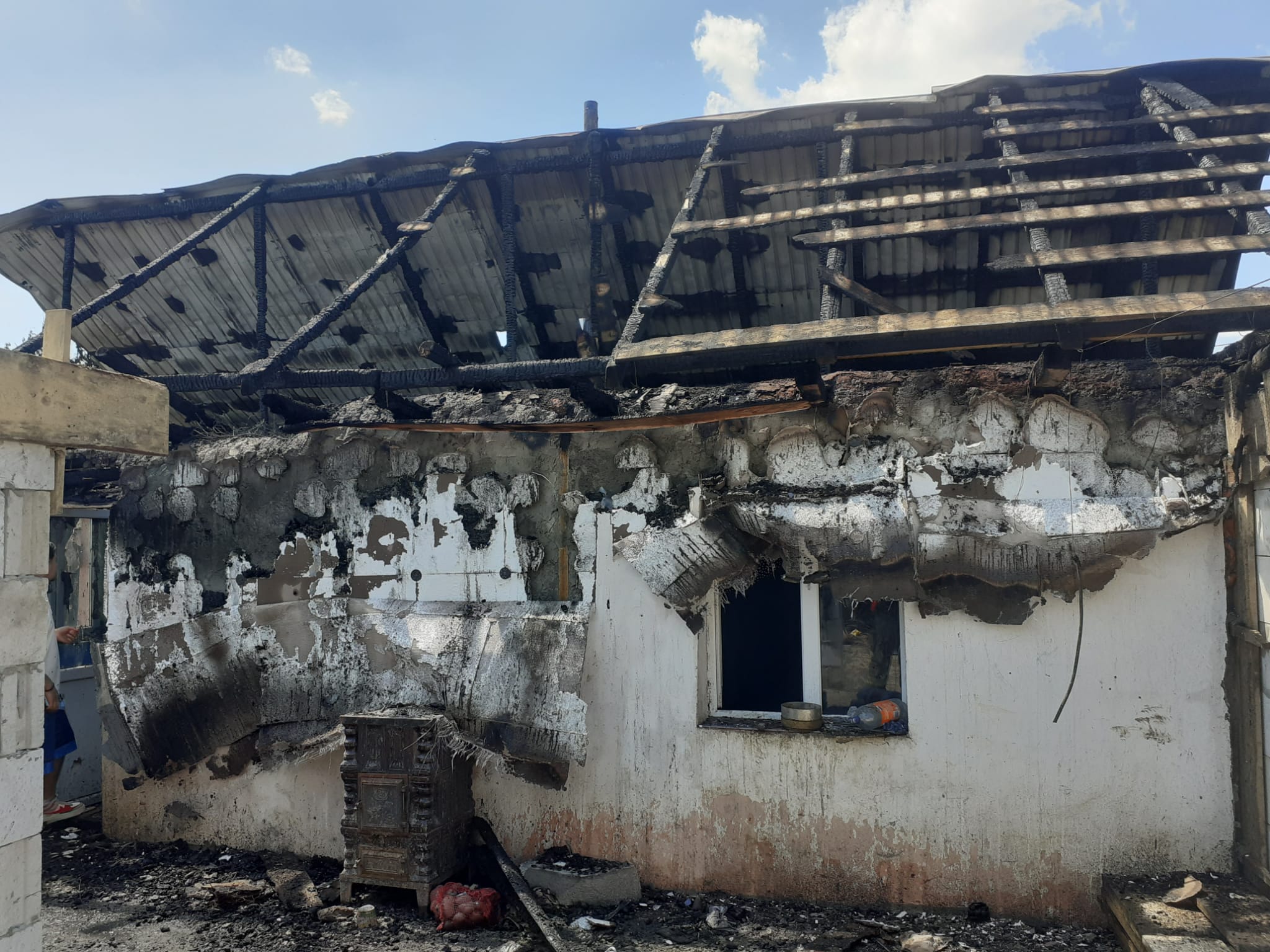 incendiu negresti 231