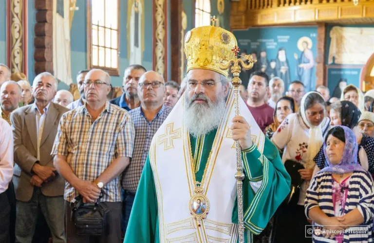 Episcopul Hușilor, PS Ignatie, la Schitul Drăgești: ” Cu toții, împreună, suntem orientați într-o direcție care este Hristos, pentru fiecare dintre noi”