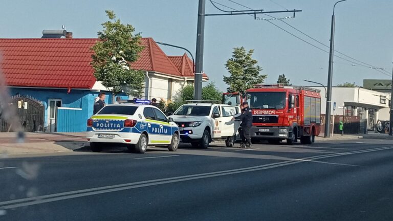 ULTIMA ORĂ Un bărbat a fost găsit spânzurat de un copac, pe strada Traian, la Vaslui
