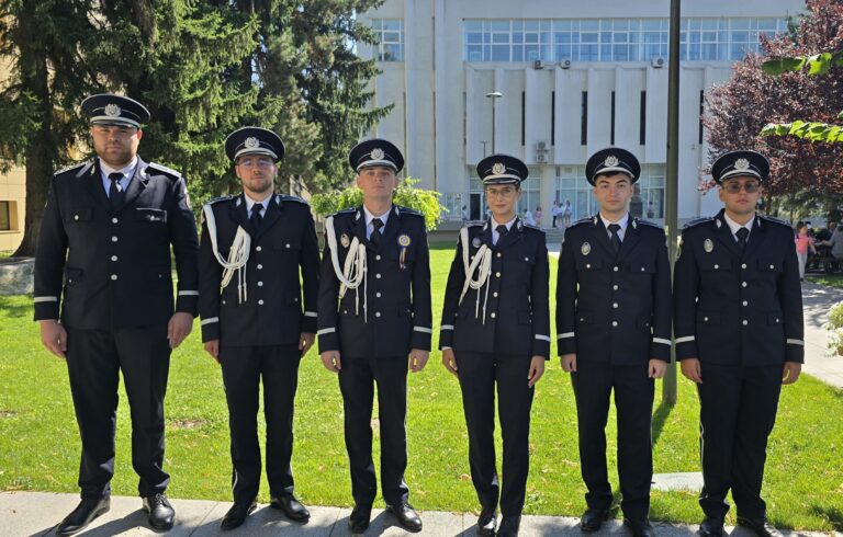 Au sosit noii ofițeri de poliție, la IPJ Vaslui. Sunt șase tineri absolvenți de Academie