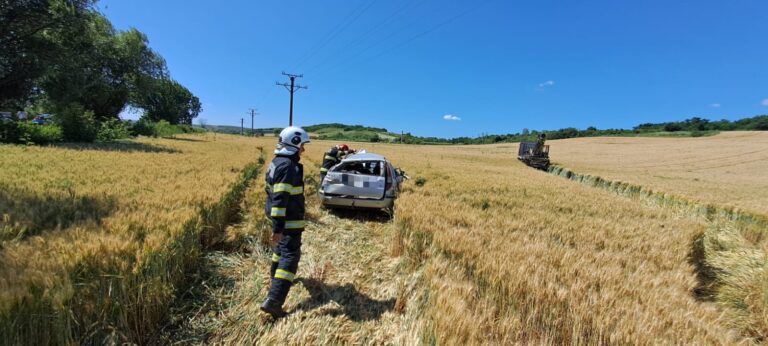 ISU Vaslui, ACCIDENT DN 2F: Trei autoturisme implicate în accident, o persoană a ajuns la spital