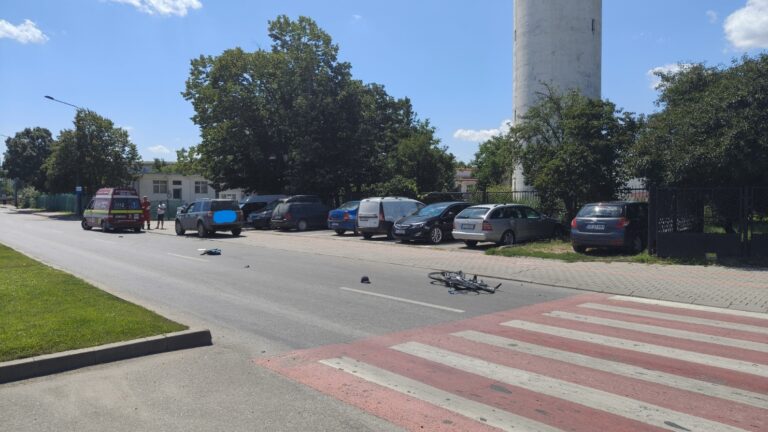 Un biciclist a fost accidentat pe trecerea de pietoni, de la fostul ICIL Vaslui (FOTO, VIDEO)