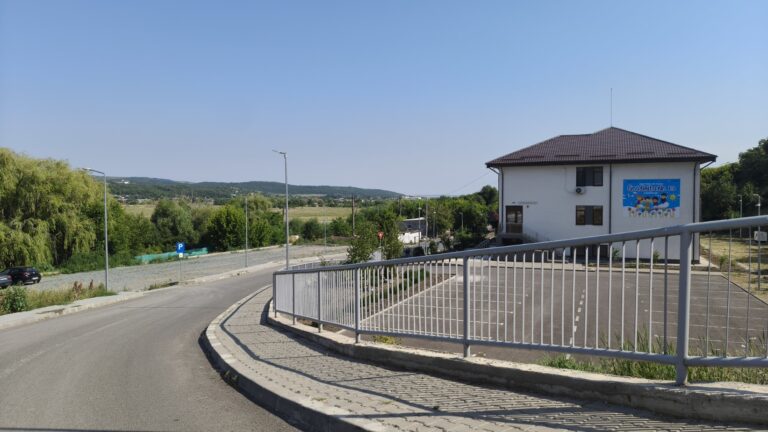 Singura parcare publică din Vaslui zace goală și nefolosită (FOTO, VIDEO)