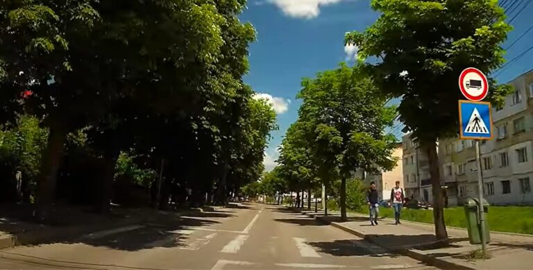 Trafic închis pe strada Castanilor, din Vaslui, vineri după-amiază