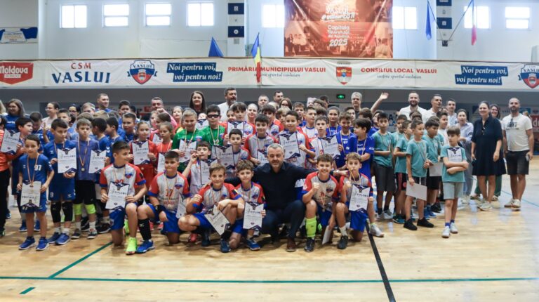 S-a încheiat Turneul de minihandbal, de la Sala Sporturilor din Vaslui