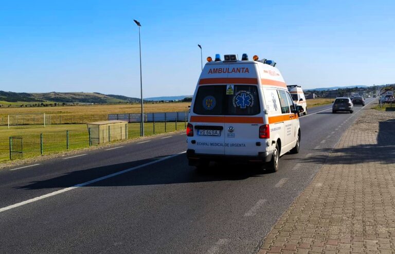 Accident în Băcani, minoră de 16 ani lovită de mașină. La Bârlad, un biciclist a fost accidentat