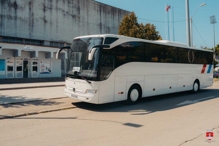 CSM Vaslui a primit un autocar modern, ”cadou” de la Primăria Vaslui