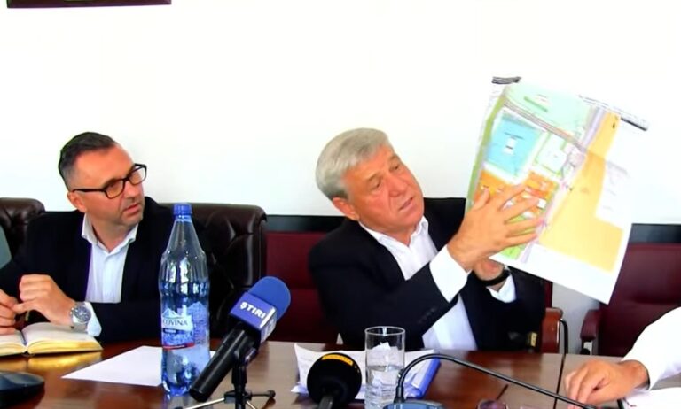 Primarul Boroș face lumină în scandalul momentului: ”Nu ne atingem de baza sportivă Rulmenți! Vom valorifica terenurile cu stuf și trestie din jur”