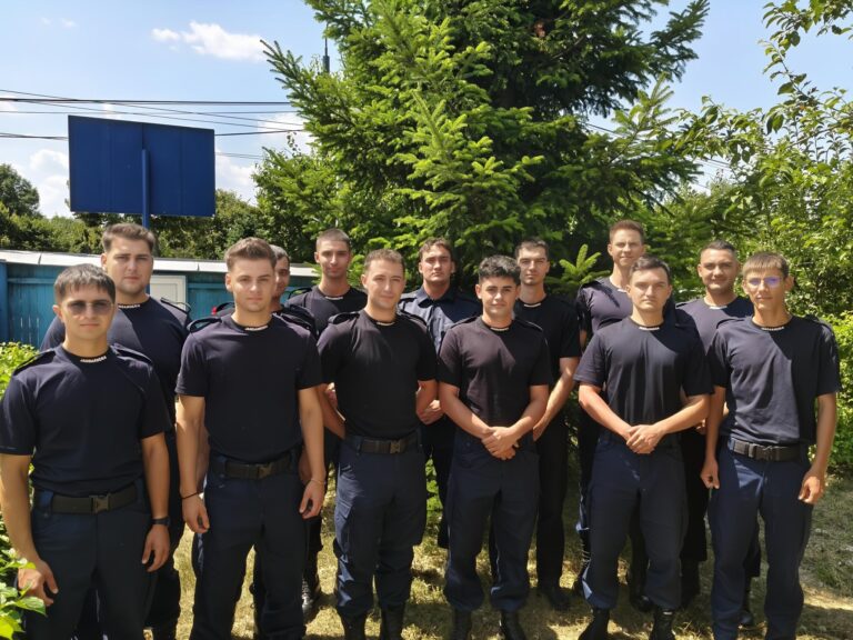 13 elevi-jandarmi au intrat în practică la Inspectoratul Județean de Jandarmi Vaslui