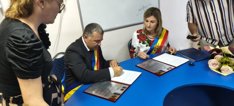 Acord de înfrățire semnat între orașul Murgeni și comuna Valea Perjei, Republica Moldova. ”Bariera Prutului nu mai există”