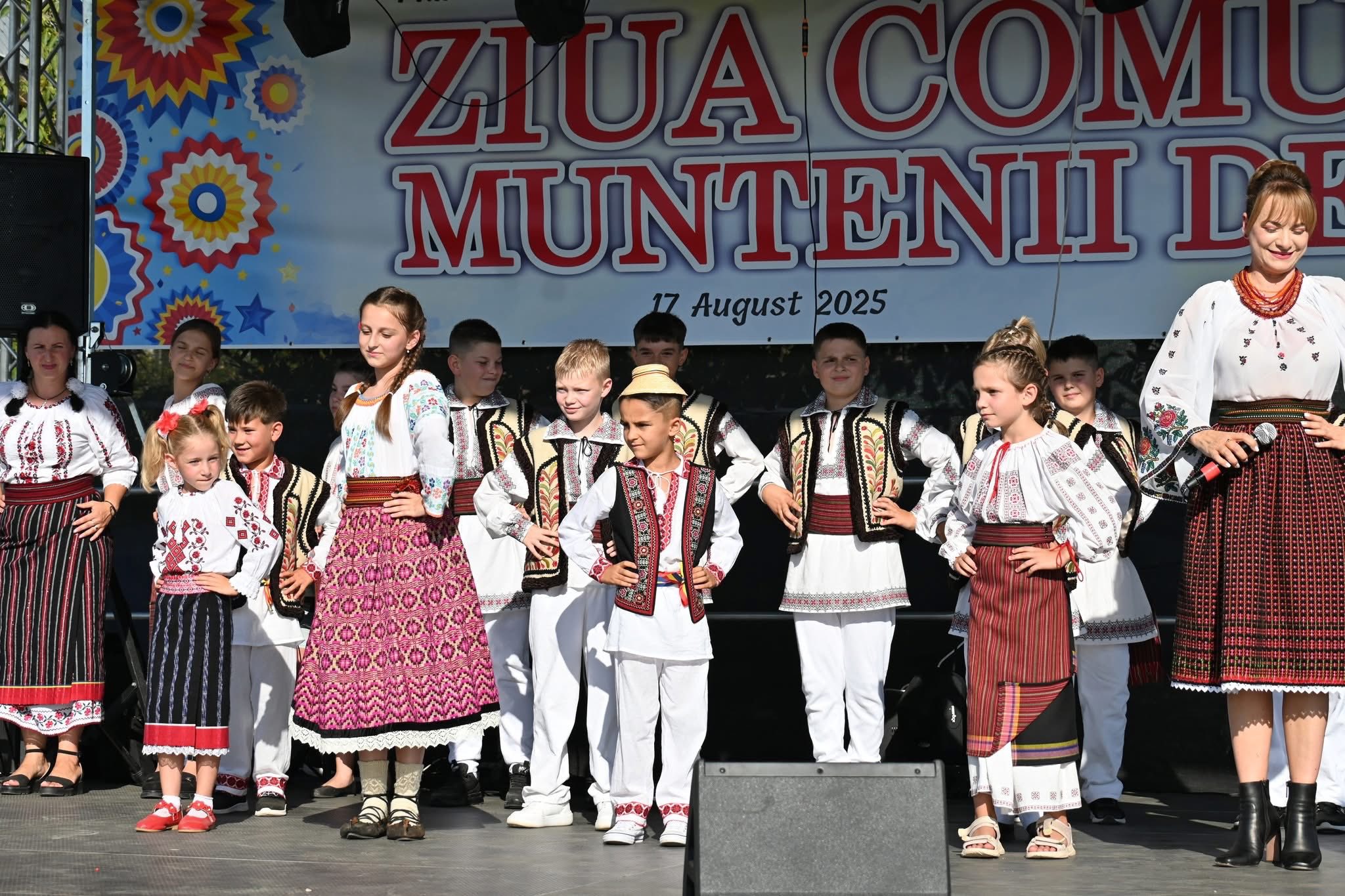 ziua munteni de sus 11
