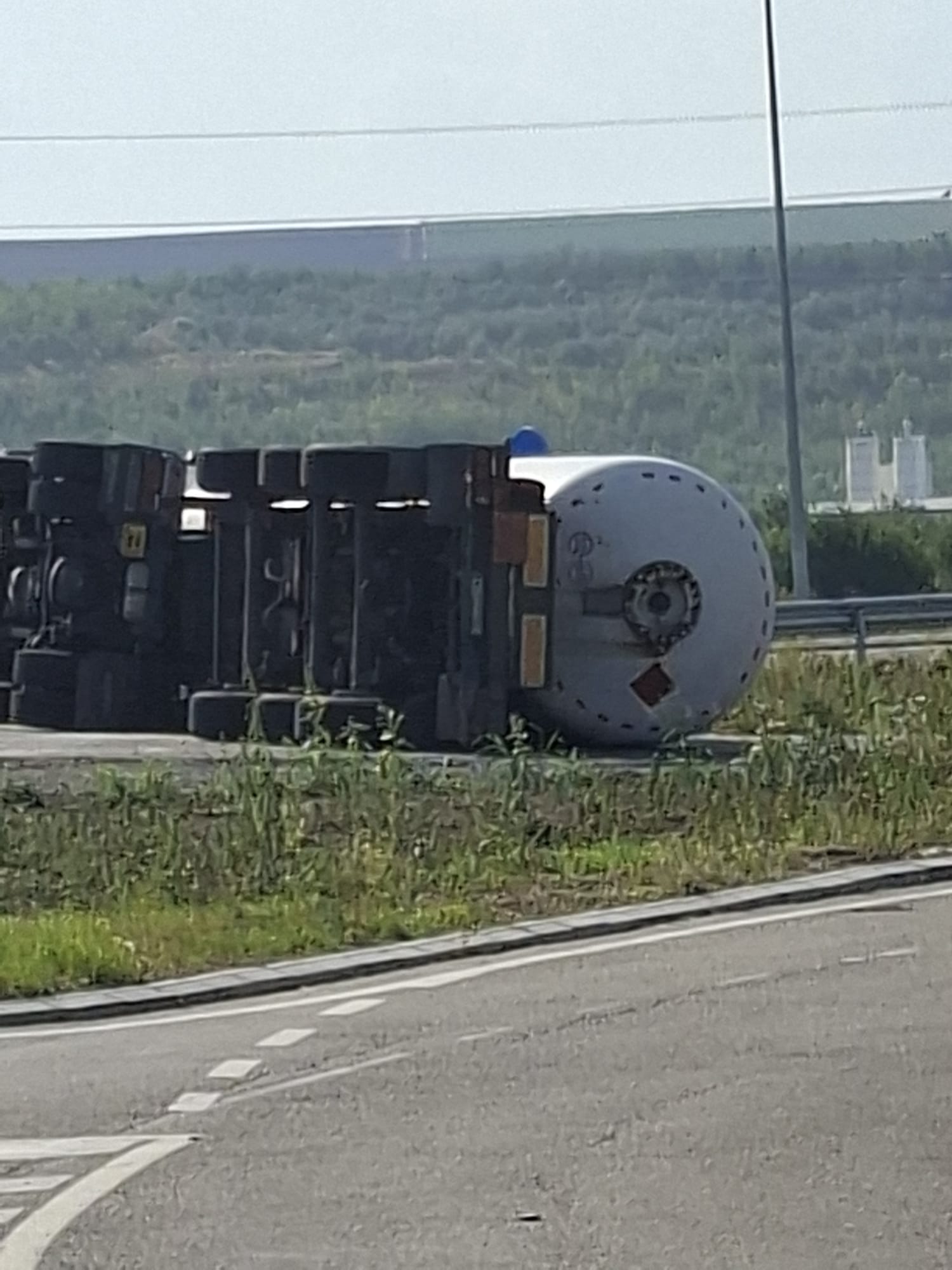 accident cisterna TIR barlad simila sens giratorru 1 de 581