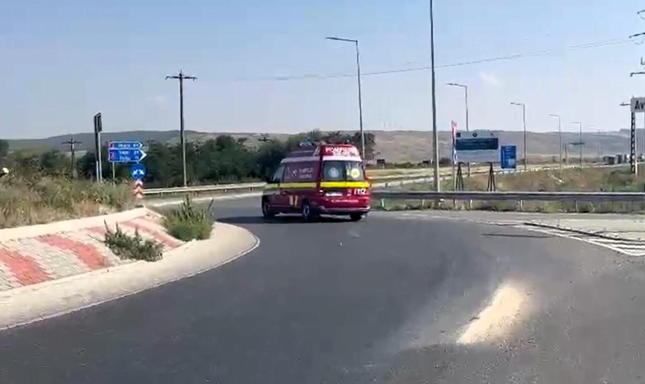 accident simila sens giratoriu smurd barlad 221