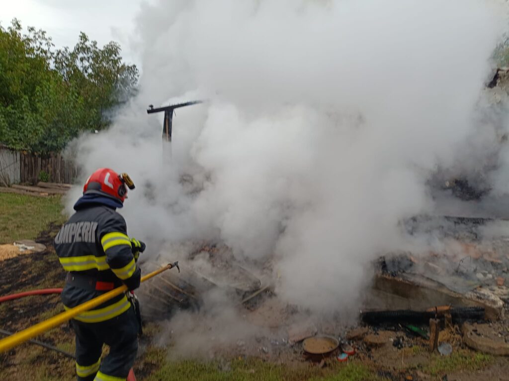 casa incendiu fastaci cozmesti 3