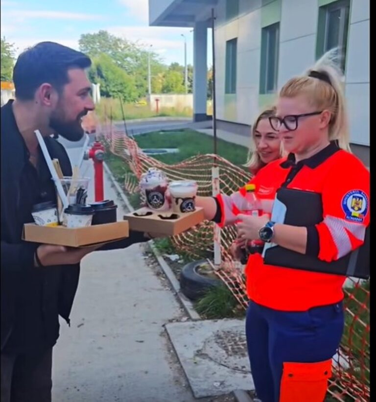 VIDEO Cafenelele Filli`s au oferit cafele și fresh-uri ambulanțierilor, la Spitalul Județean