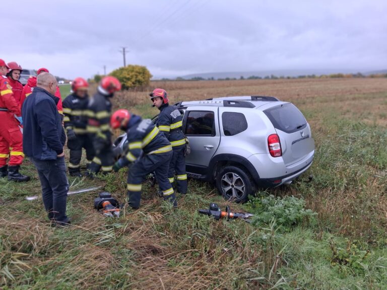UPDATE Duster-ul implicat în accidentul de pe DE 581 era condus de primărița comunei Zorleni, Paula Hultoană