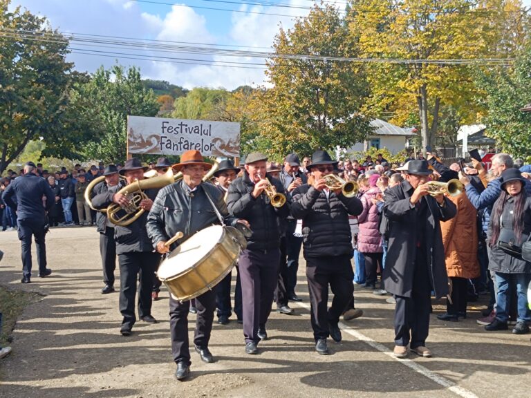 Pădureniul a fost, duminică, capitala muzicii de fanfară din Moldova