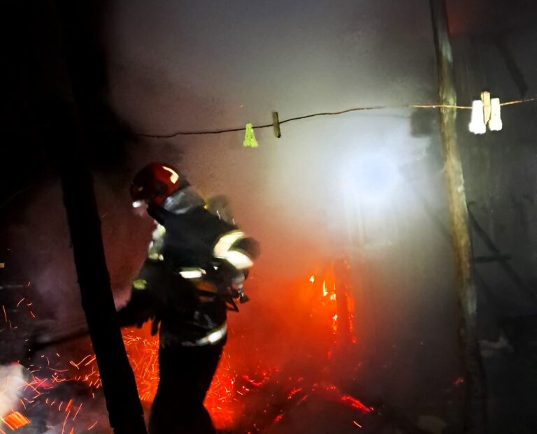 BREAKING Femeie de 74 de ani găsită carbonizată în casă, în comuna Boțești