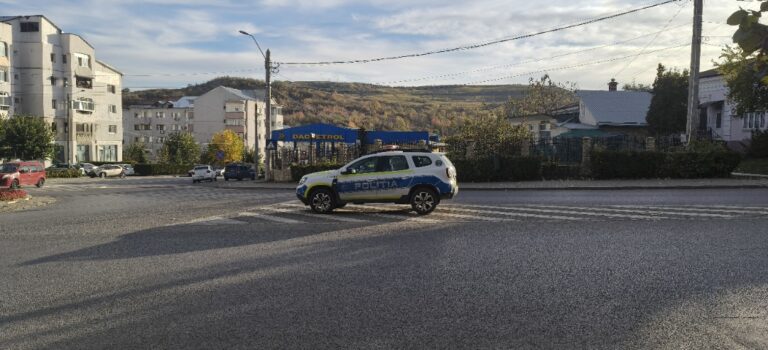 Bătaie într-un parc din Huși, fată lovită și scuipată în public