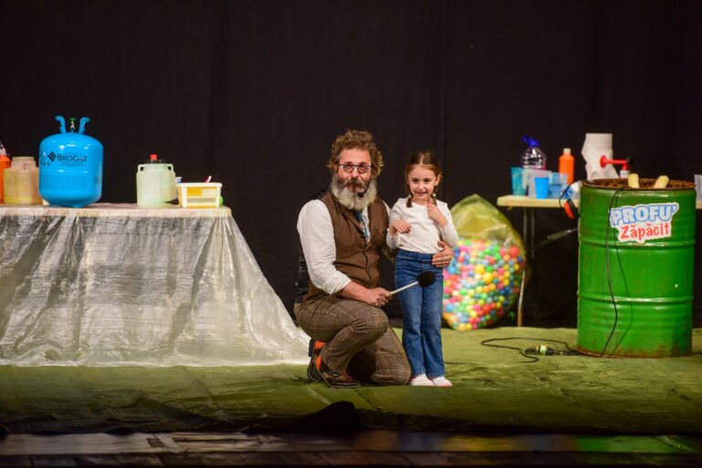 A început Festivalul de Teatru pentru Copii ”Prichindel”, la Vaslui. Sâmbătă, ”Cartea Junglei”