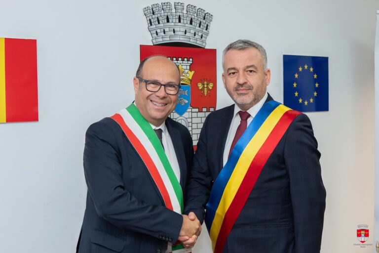 Primarul orașului Macalucia, din Italia, în vizită la Primăria Vaslui