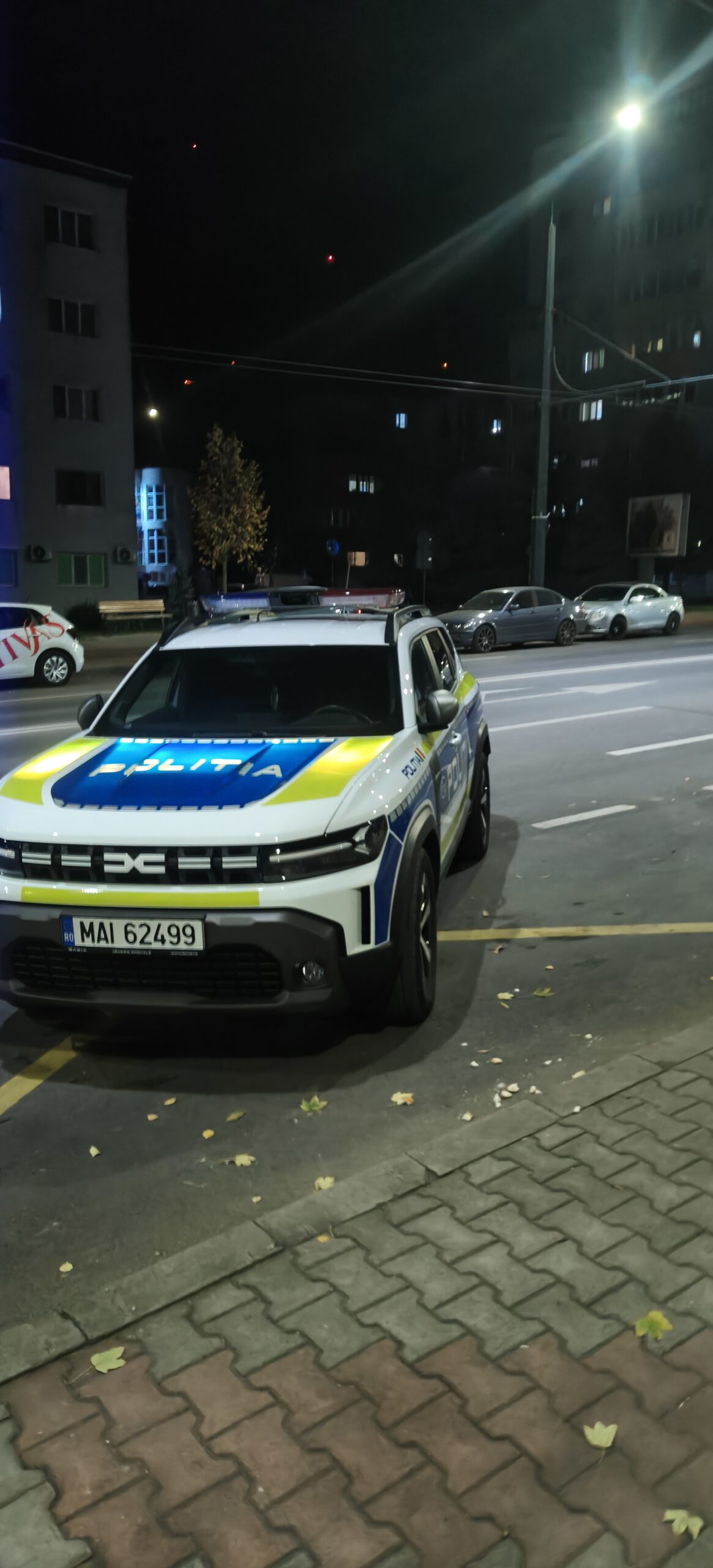 FOTO, VIDEO Intervenție pe strada Traian, la Vaslui, persoană blocată în casă 7 IMG20251101195655 scaled