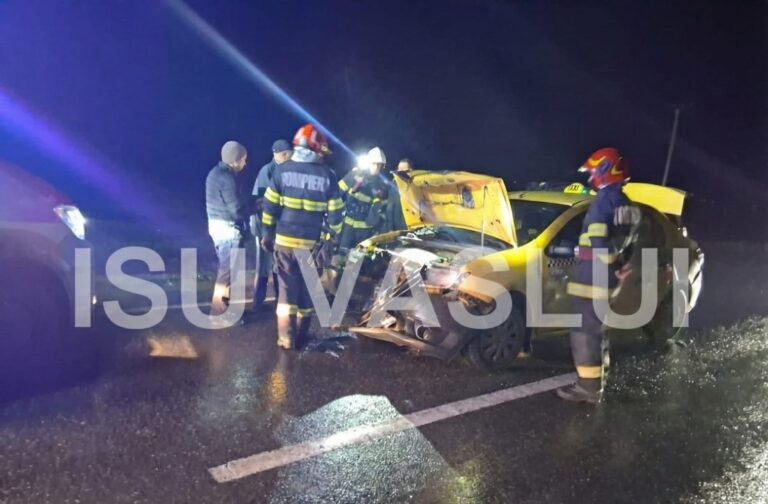 Accident la Costești, două persoane au ajuns la spital