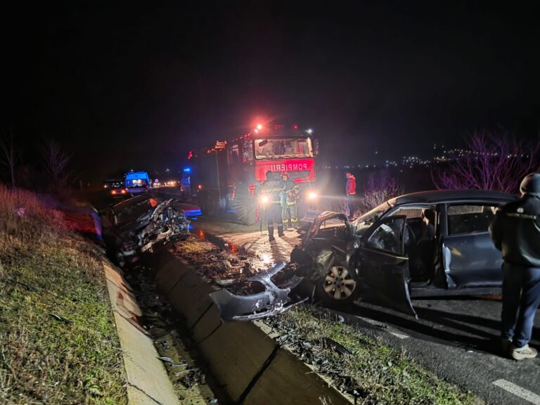 UPDATE Accident Berești: Una dintre victime, șofer, 35 de ani, a murit, în ciuda resuscitării