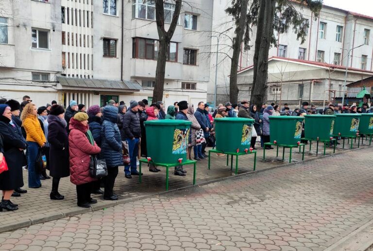 Jandarmeria Vaslui recomandă credincioșilor care participă la slujbele de Bobotează să nu se îmbulzească