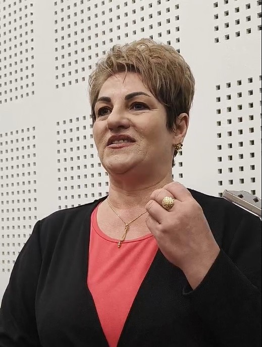 mona bujor 22001