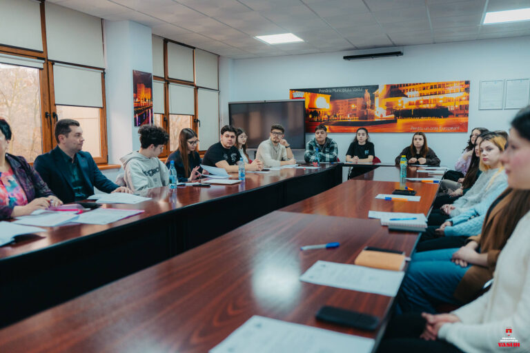 Ce acțiuni organizează tinerii din Vaslui, în această primăvară