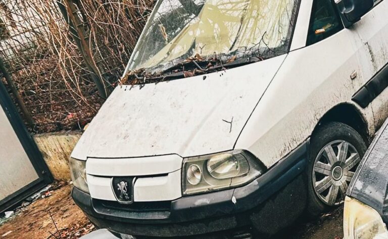 Avertisment de la Poliția Locală Vaslui: mașinile abandonate vor fi ridicate