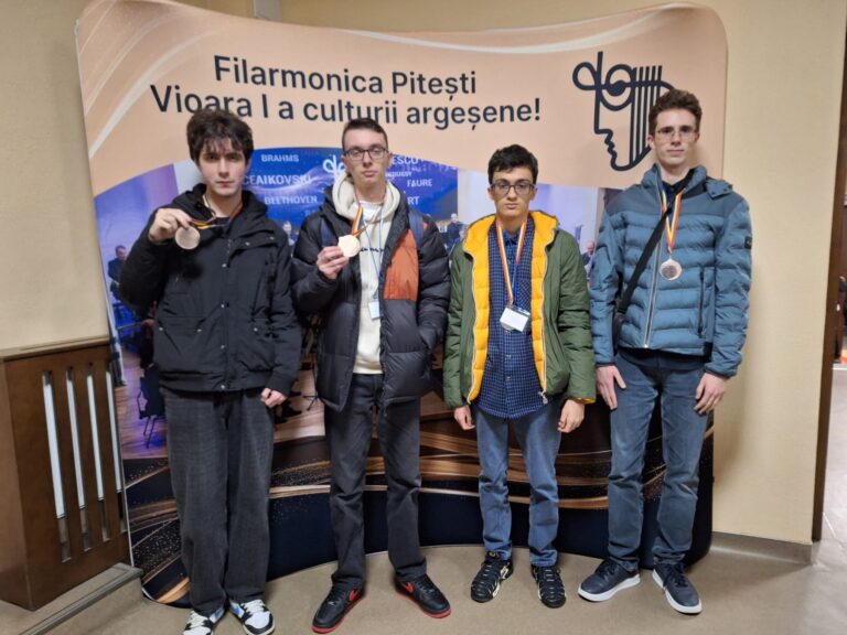 Ce diplome și medalii au obținut elevii vasluienii la Olimpiada Națională de Informatică