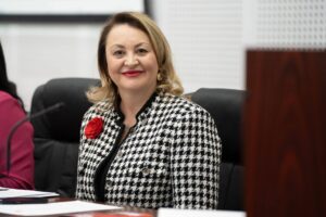 Ana Rinder, la debutul noii sesiuni parlamentare: ”Politica trebuie să producă soluții, nu doar discursuri” 2 ana rinder femei alegeri psd 2