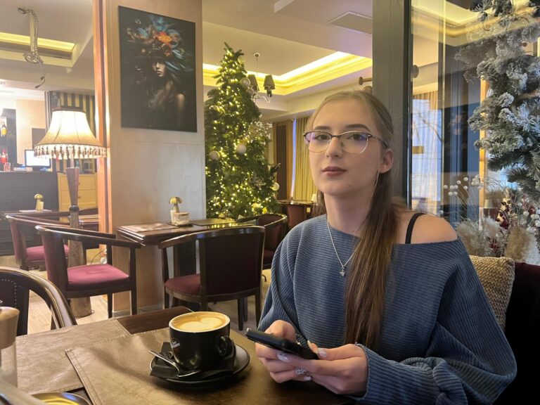Copiii-fenomen ai Vasluiului! Maria, olimpică națională la spaniolă, deși nu a studiat niciun minut limba spaniolă în școală!