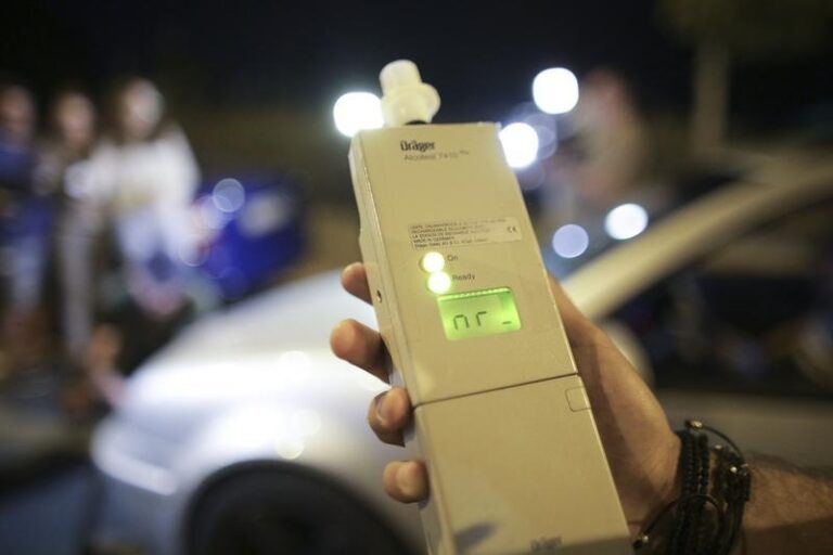 Nu s-a oprit după primul control: șofer din Murgeni, prins de două ori beat la volan