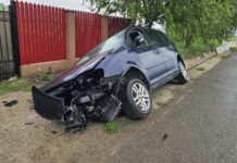 Accident la Pușcași! Trei copii și trei adulți implicați, după ce o mașină a lovit un cap de pod