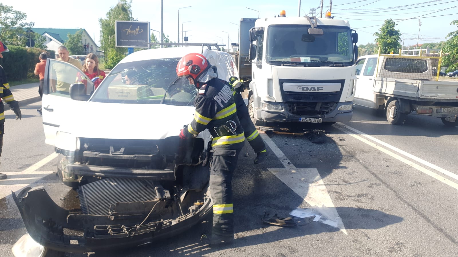 Accident rutier pe strada Decebal, din Vaslui. O persoană a ajuns la spital 2 accident vaslui varianta 1222