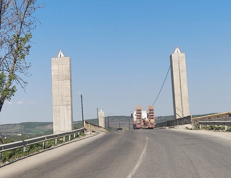 Restricții de trafic, pe strada Ceramicii, din Vaslui. Se lucrează în zona Podului CFR